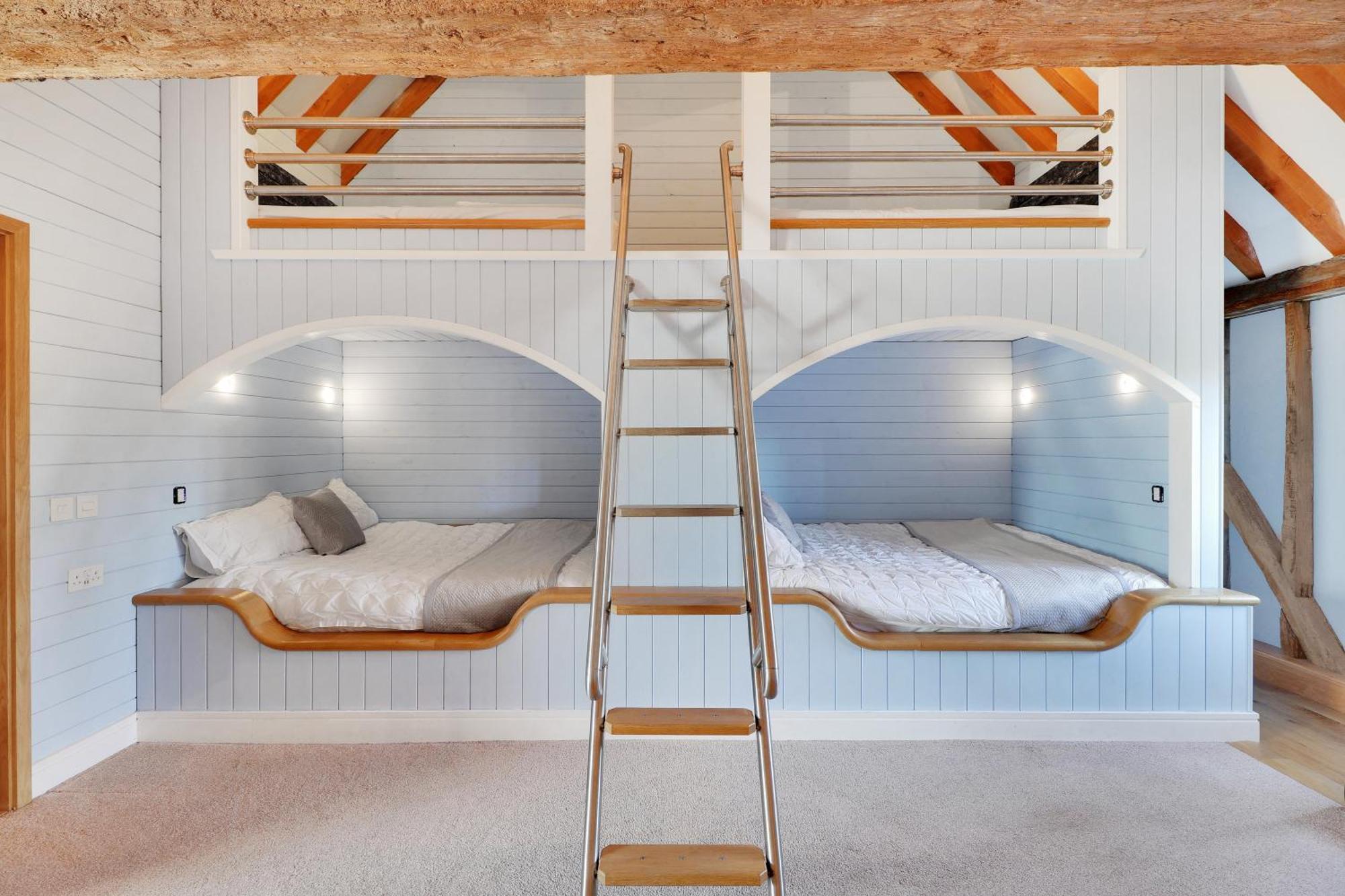 Вілла Alpaca House - Sleeps 17 - Diy Hot Tub Грейвсенд Екстер'єр фото